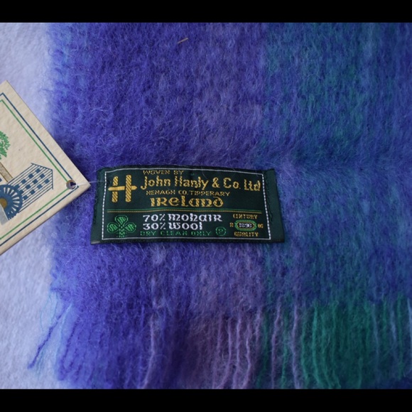 Woman’s mohair scarf by Woven by John Hanly from Ireland - Picture 4 of 7